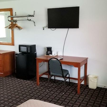 Budget Inn Breezewood Екстер'єр фото