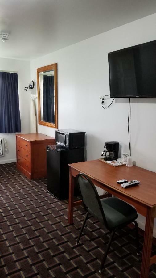 Budget Inn Breezewood Екстер'єр фото